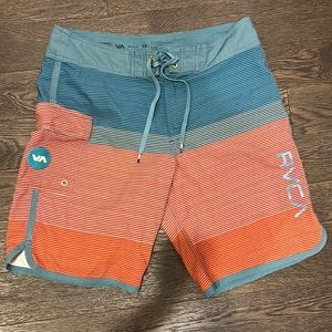 Men’s RVCA shorts size 32